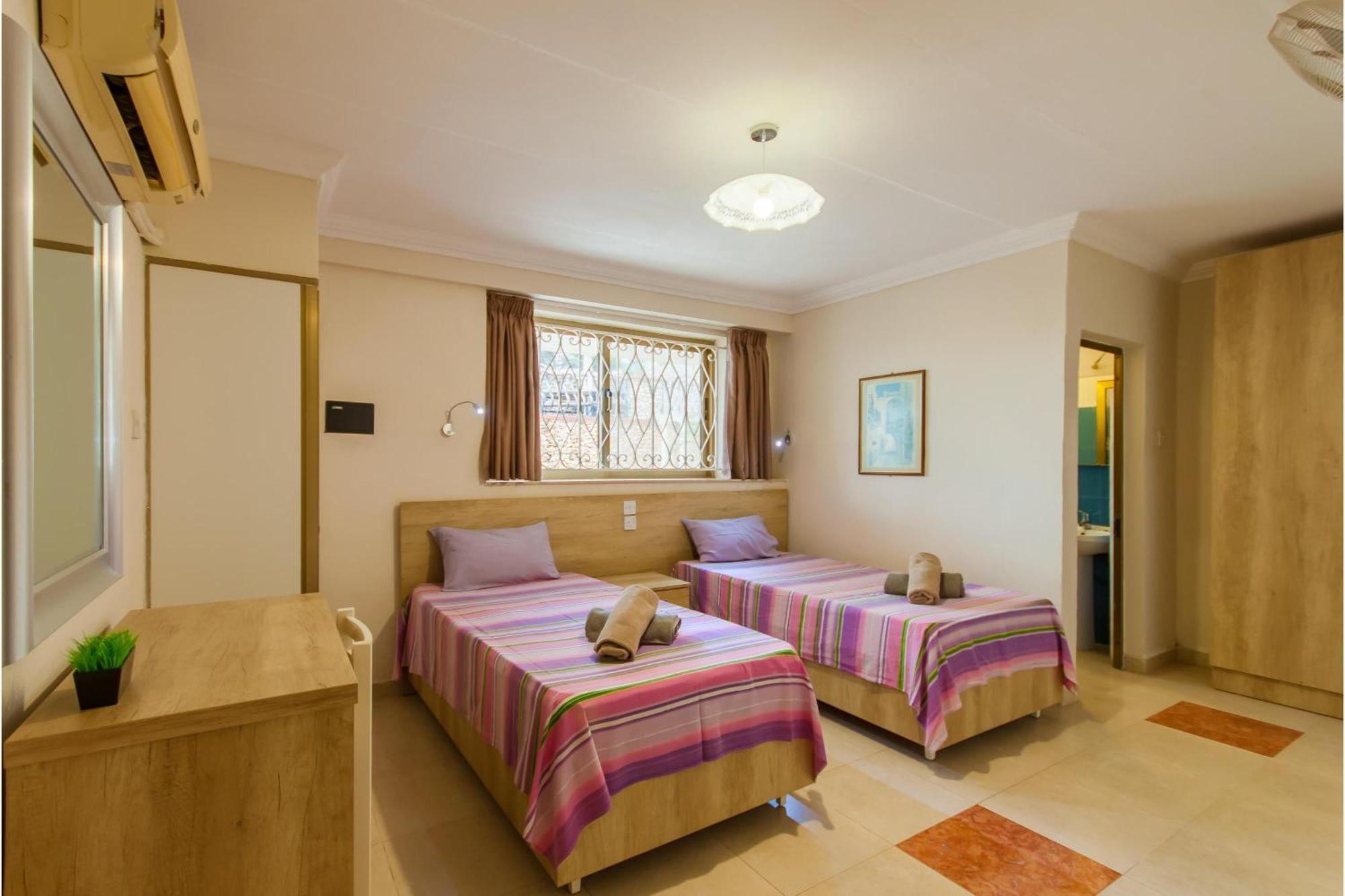 Villa & Pool Apartments In Mellieha Bay Екстер'єр фото