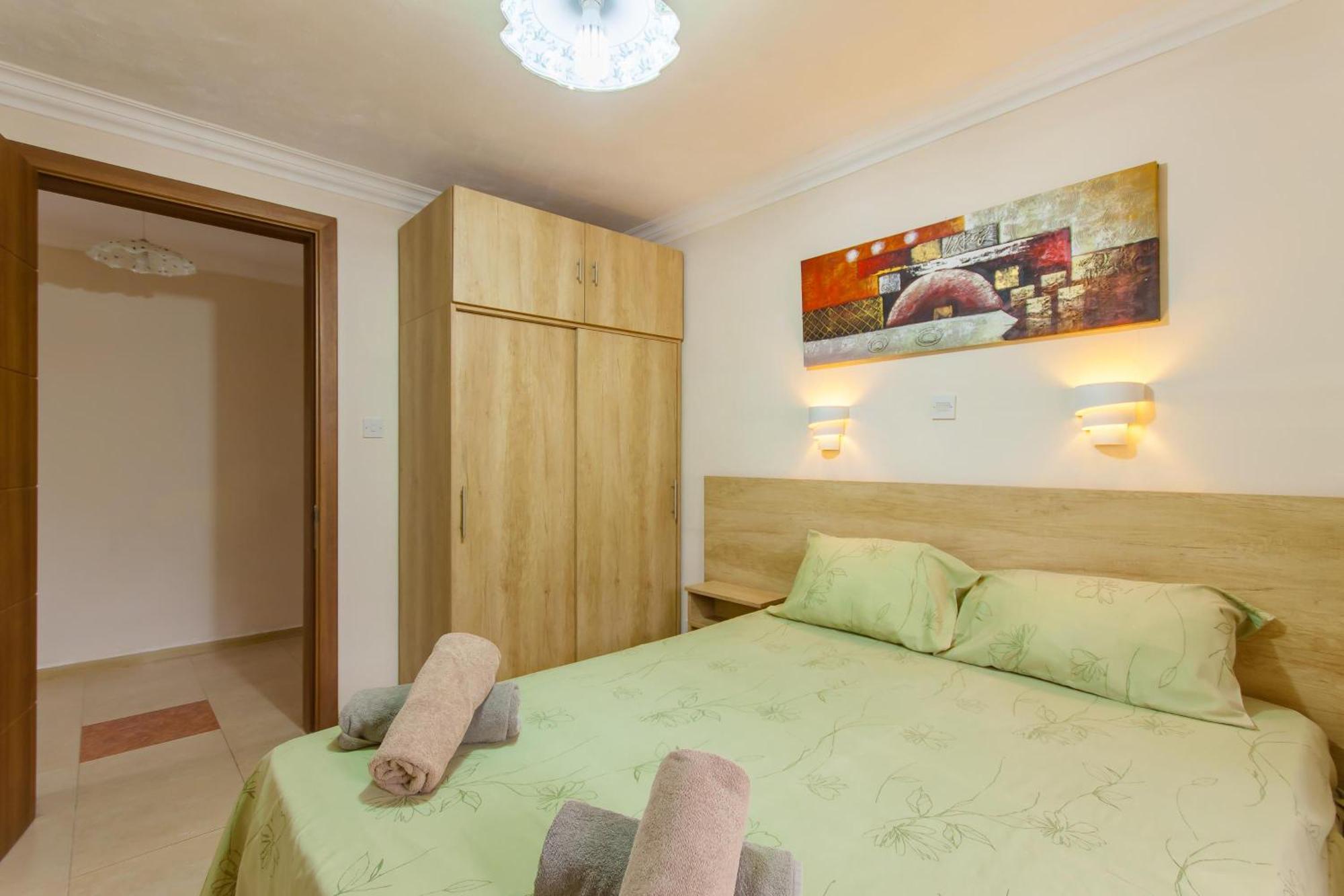 Villa & Pool Apartments In Mellieha Bay Екстер'єр фото