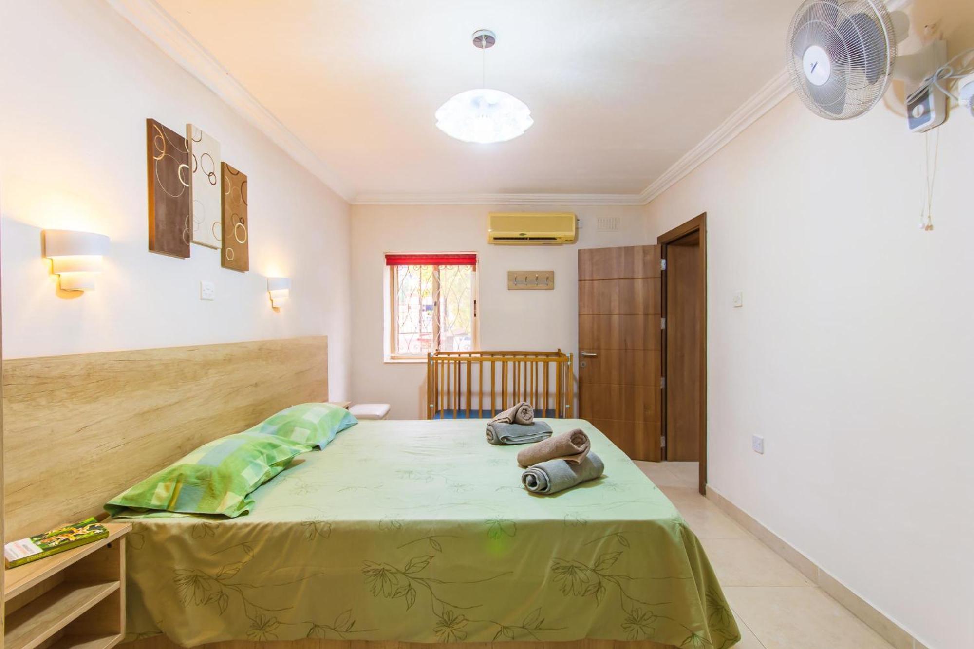 Villa & Pool Apartments In Mellieha Bay Екстер'єр фото
