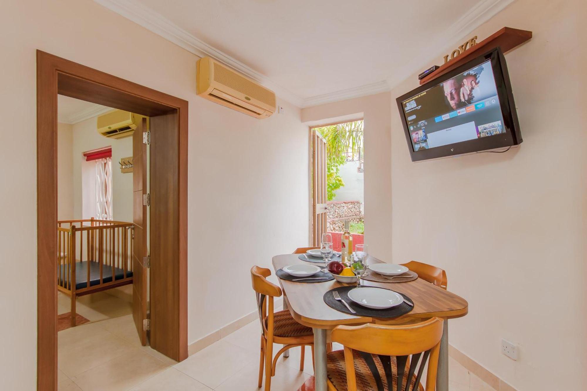 Villa & Pool Apartments In Mellieha Bay Екстер'єр фото